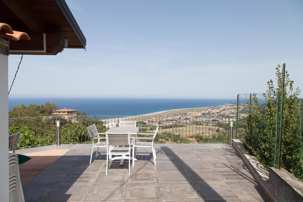 B&B Le Rose Del Tirreno Falerna Buitenkant foto